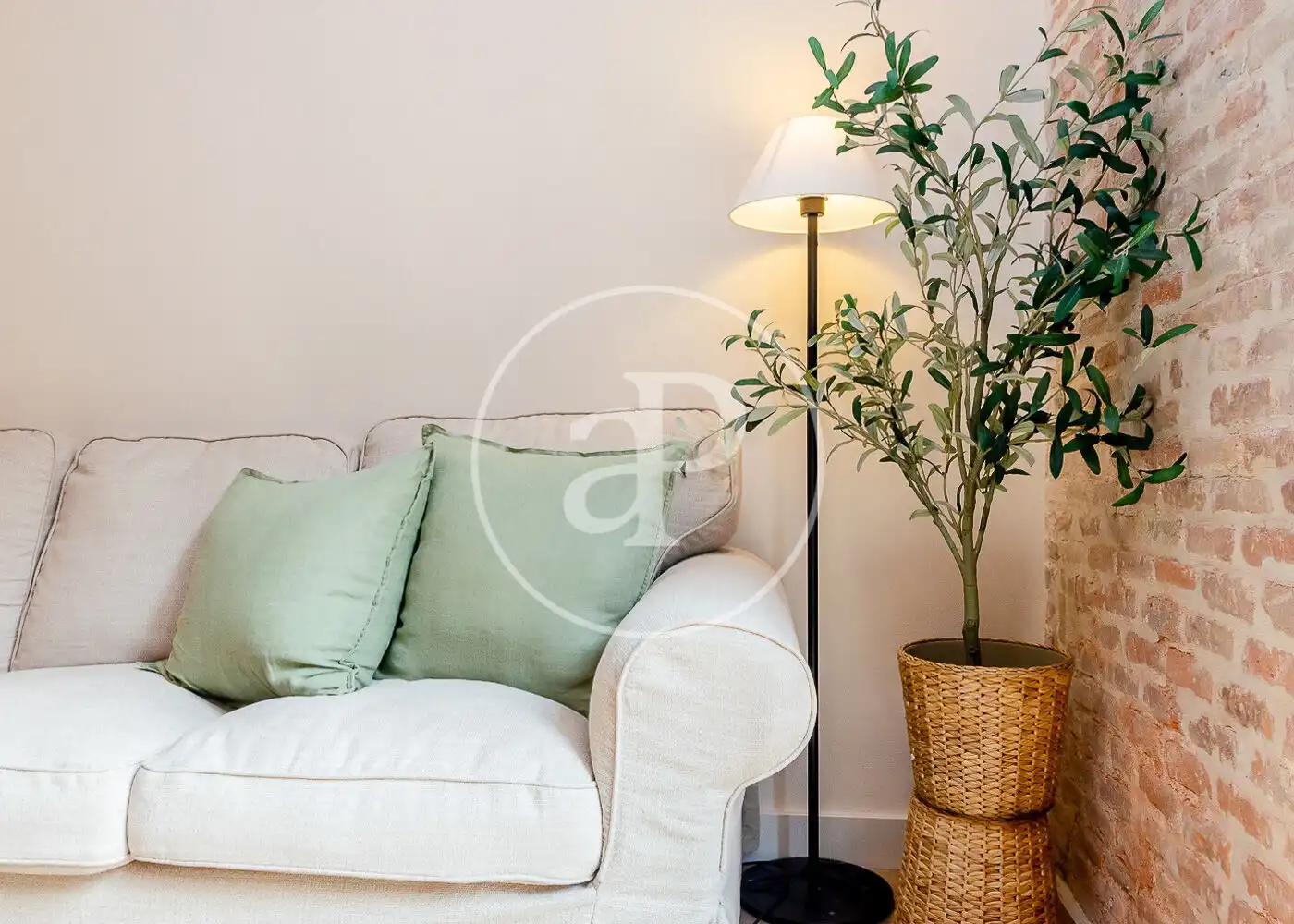 Wohnzimmer von Wohnung zum Verkauf in Barcelona mit Heizung und Balkon