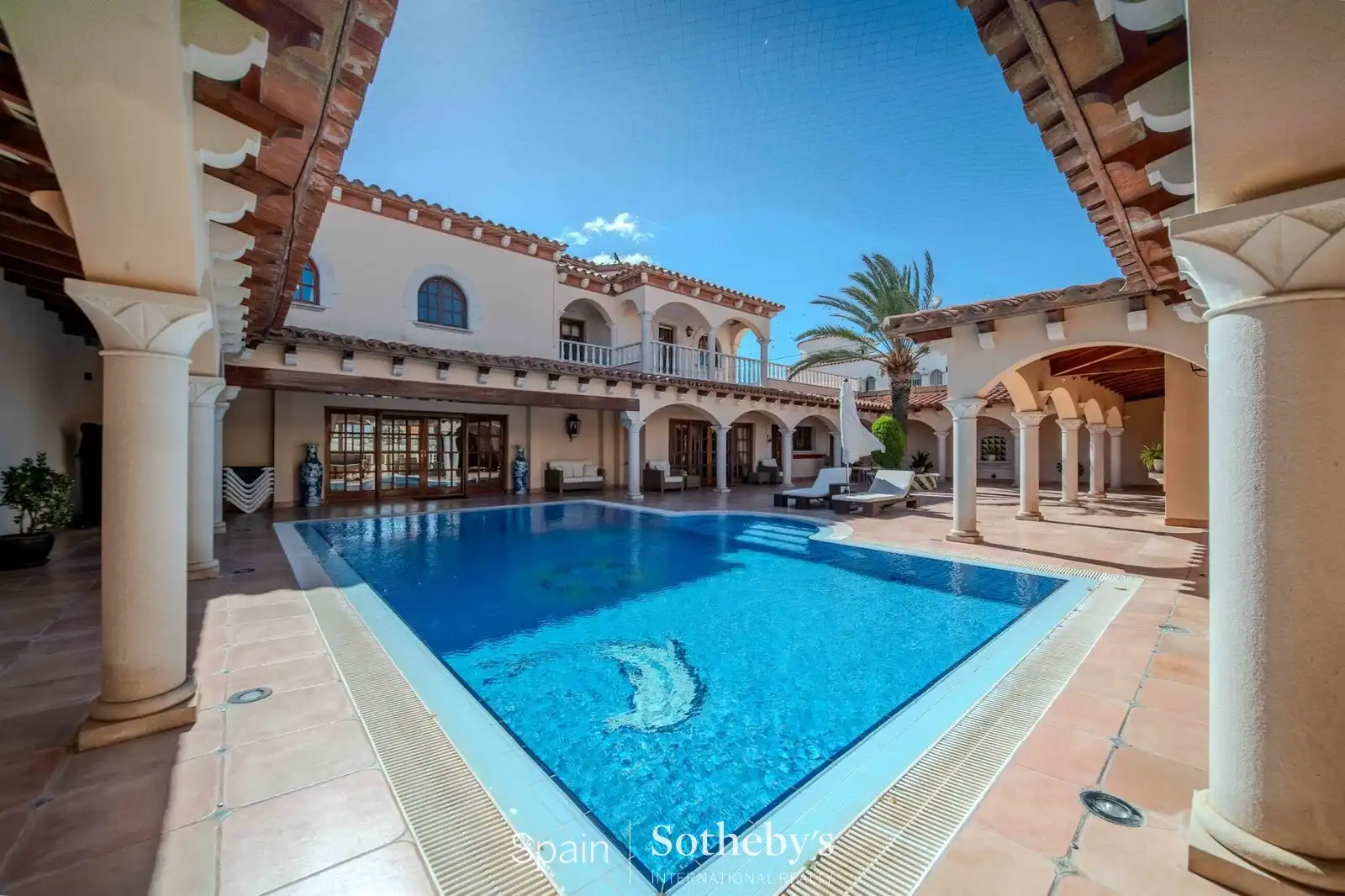 Swimming pool of Houses for sale in Empuriabrava  with Air Conditioner, Heating and Private garden