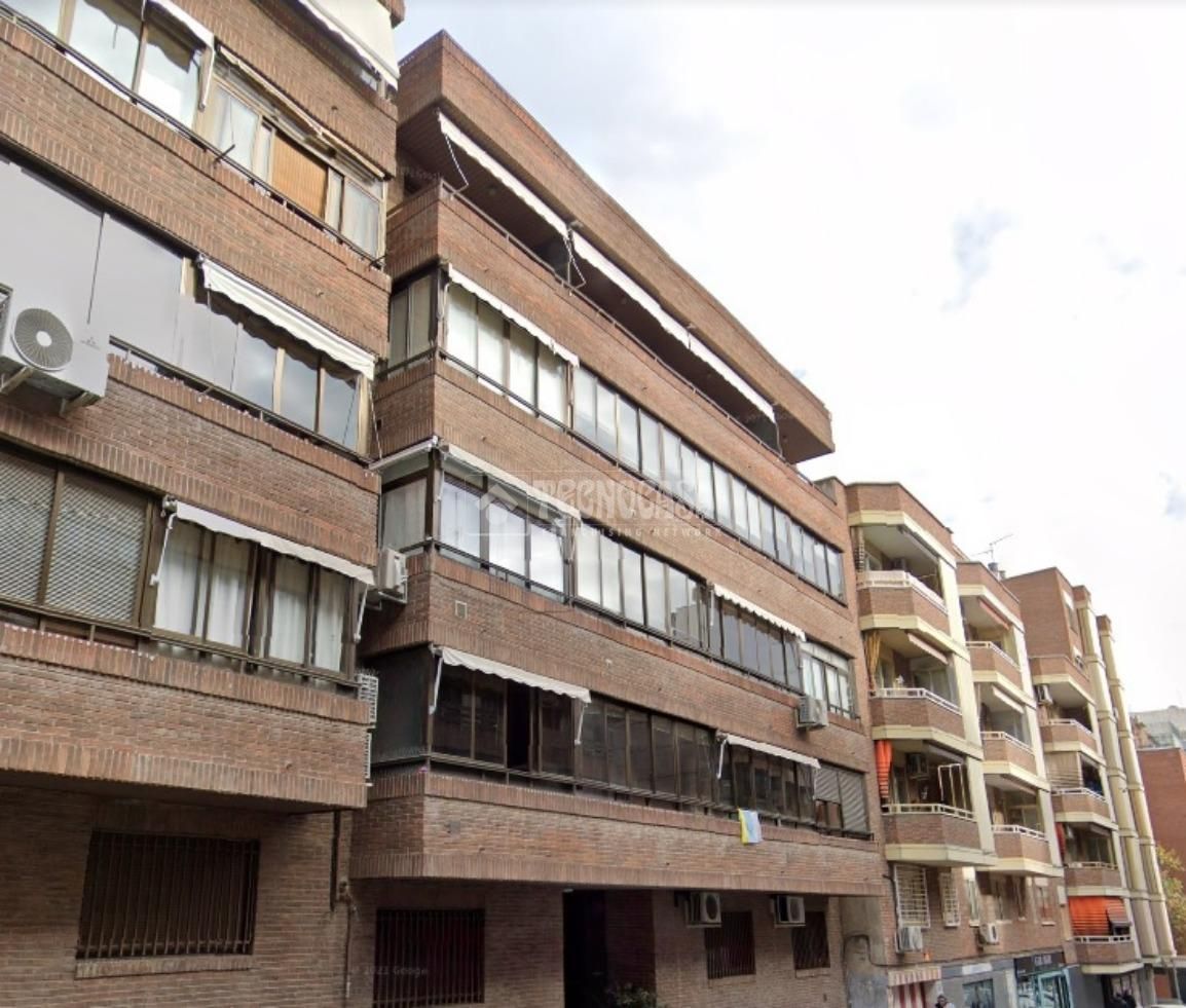 Exterior view of Flat for sale in  Madrid Capital  with Heating and Balcony