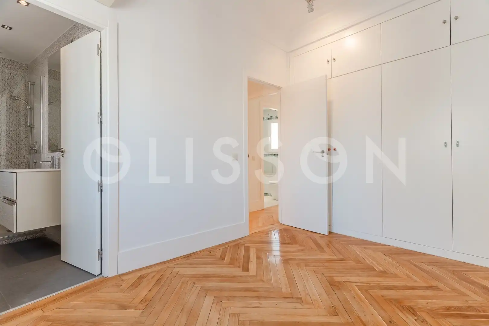 Attic for rent in Madrid  with Air Conditioner, Terrace and Storage room