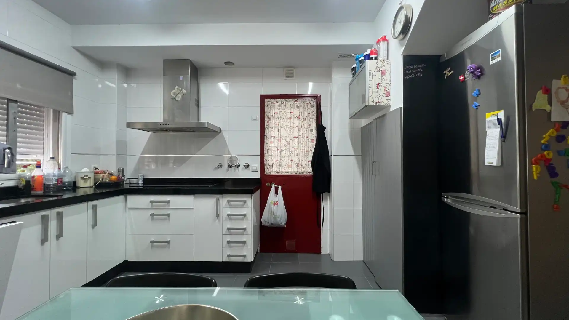Cuina de Casa o xalet en venda en Espartinas amb Aire condicionat, Calefacció i Jardí privat