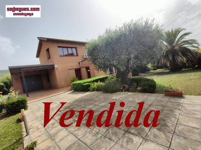 Casa-chalet en Venta en Begues