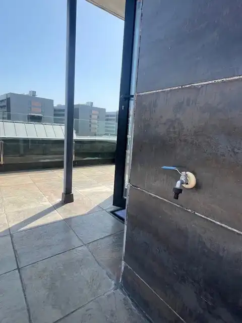 Vista exterior de Casa adosada en venda en Santander amb Calefacció, Jardí privat i Parquet