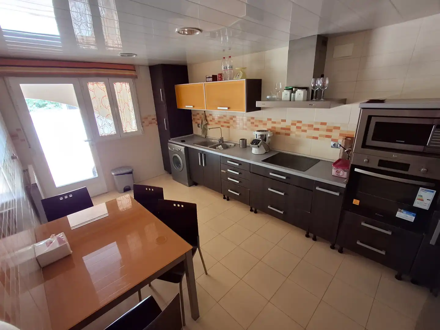 Cocina de Casa adosada en venta en Ciudad Real con Aire acondicionado, Calefacción y Jardín privado