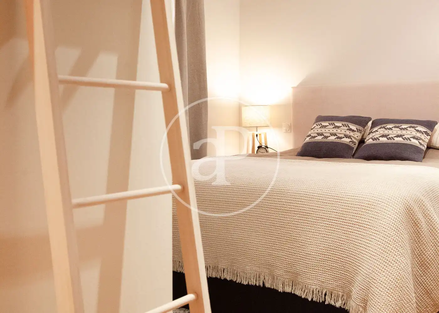 Bedroom of Flat for sale in Madrid  with Air Conditioner, Heating and Furnished