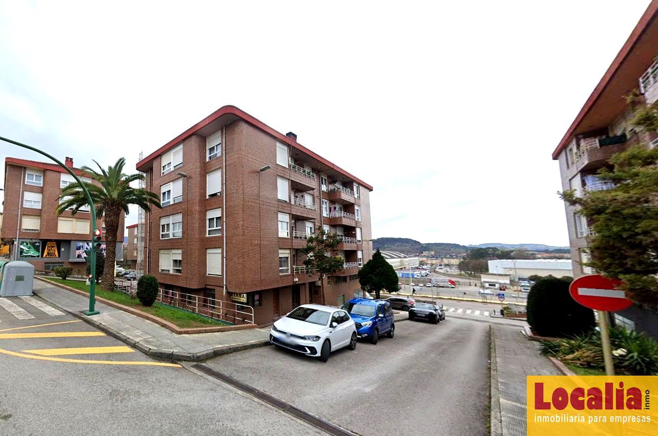 Vista exterior de Piso en venta en Torrelavega 