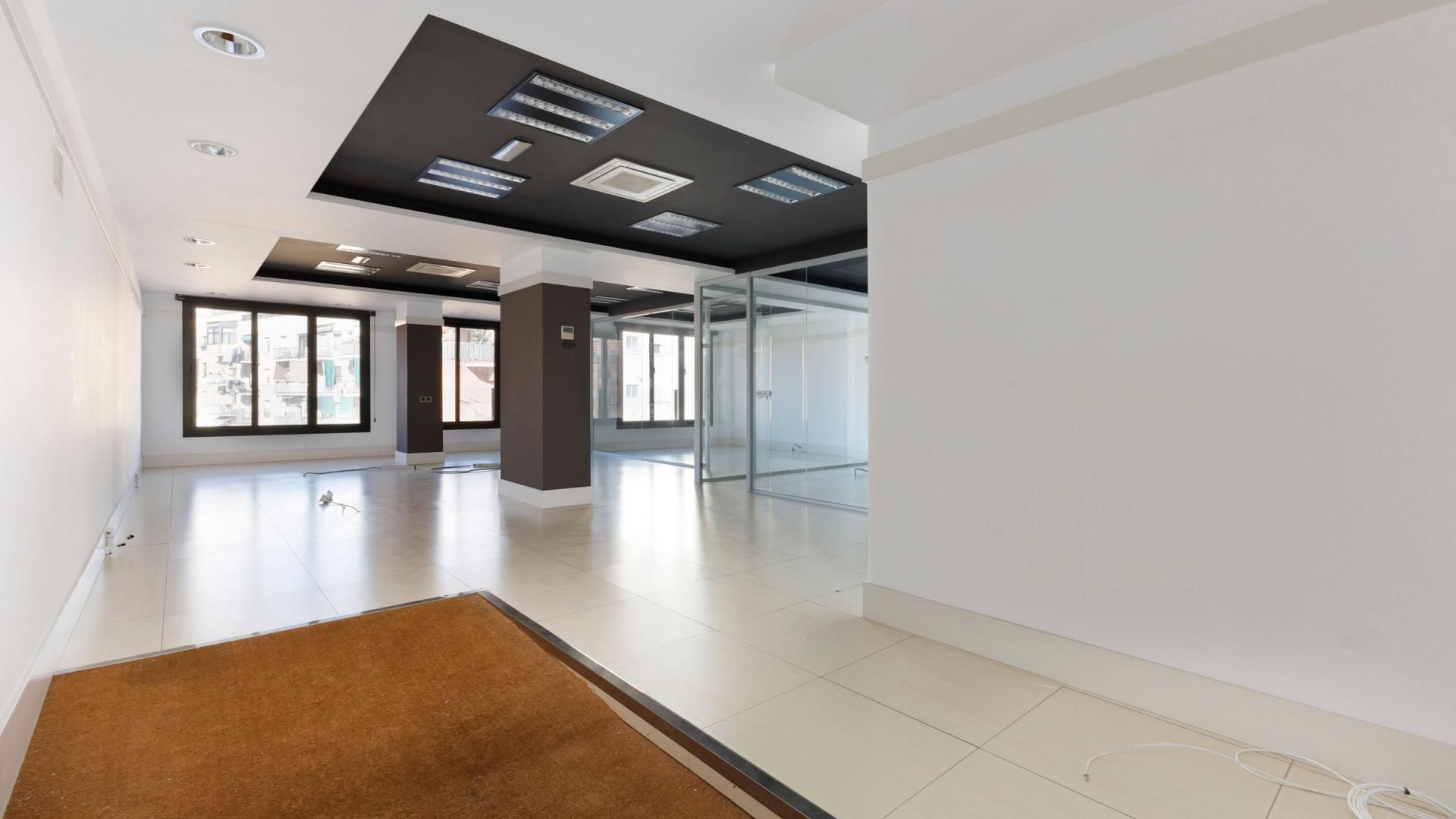 Office to rent in  Barcelona Capital  with Air Conditioner