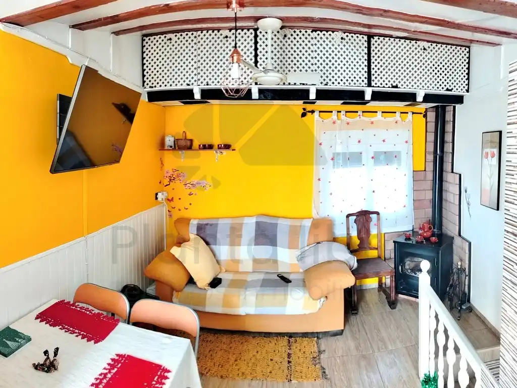 Sala de estar de Casa adosada en venta en Fuenmayor con Terraza, Amueblado y Balcón