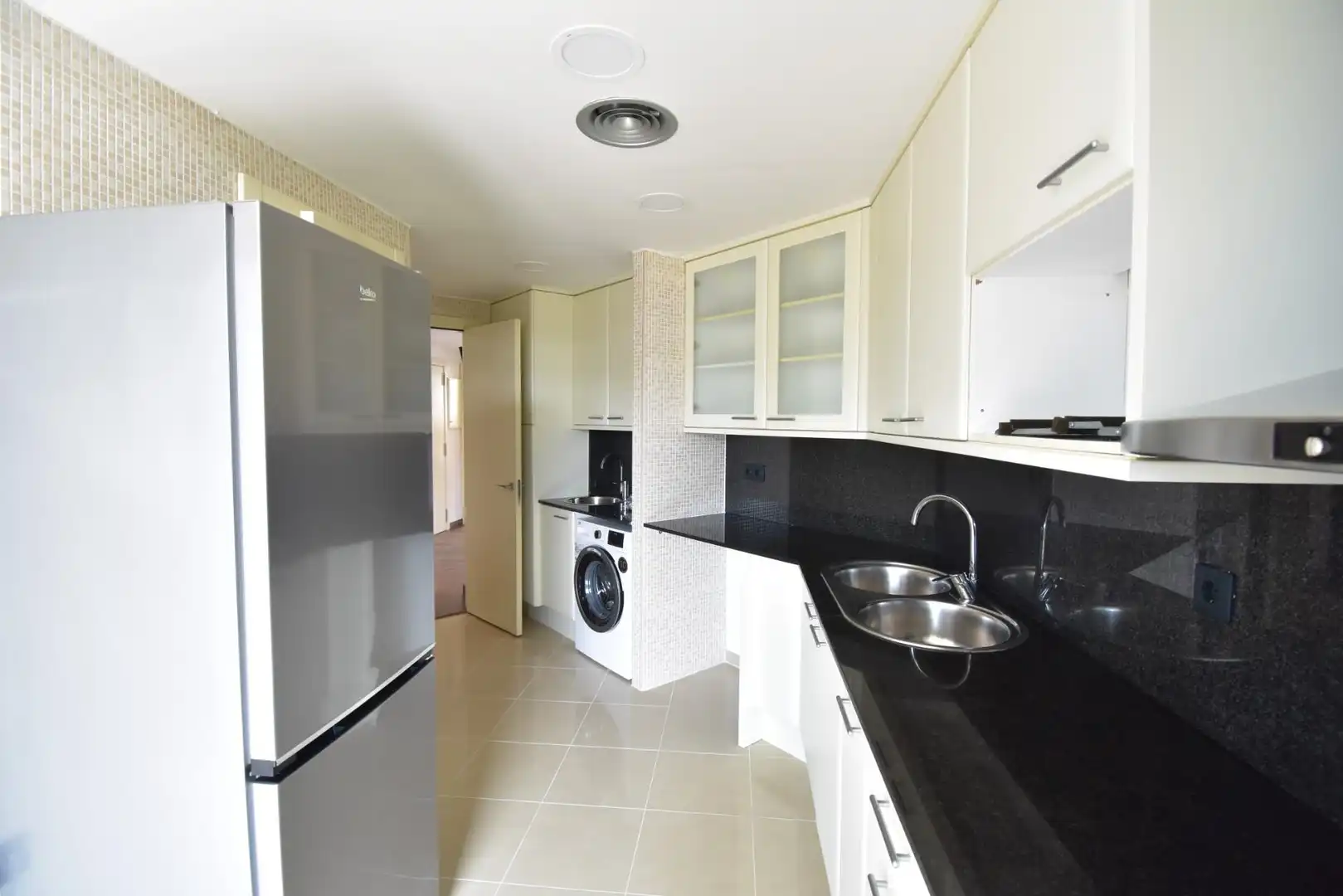 Cocina de Piso de alquiler en Barcelona con Aire acondicionado, Calefacción y Terraza