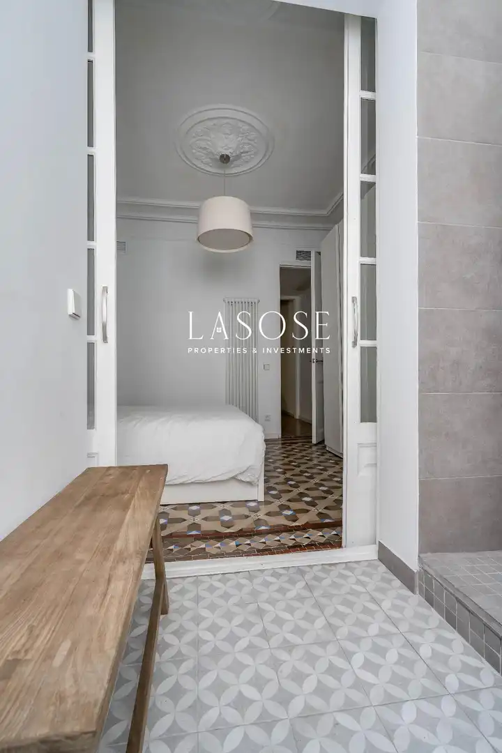 Flat with terrace for sale in Ronda de Sant Antoni, imagen 37