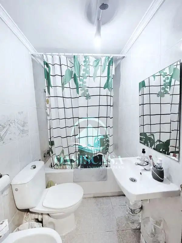 Baño de Piso en venta en Málaga con Aire acondicionado, Parquet y Amueblado