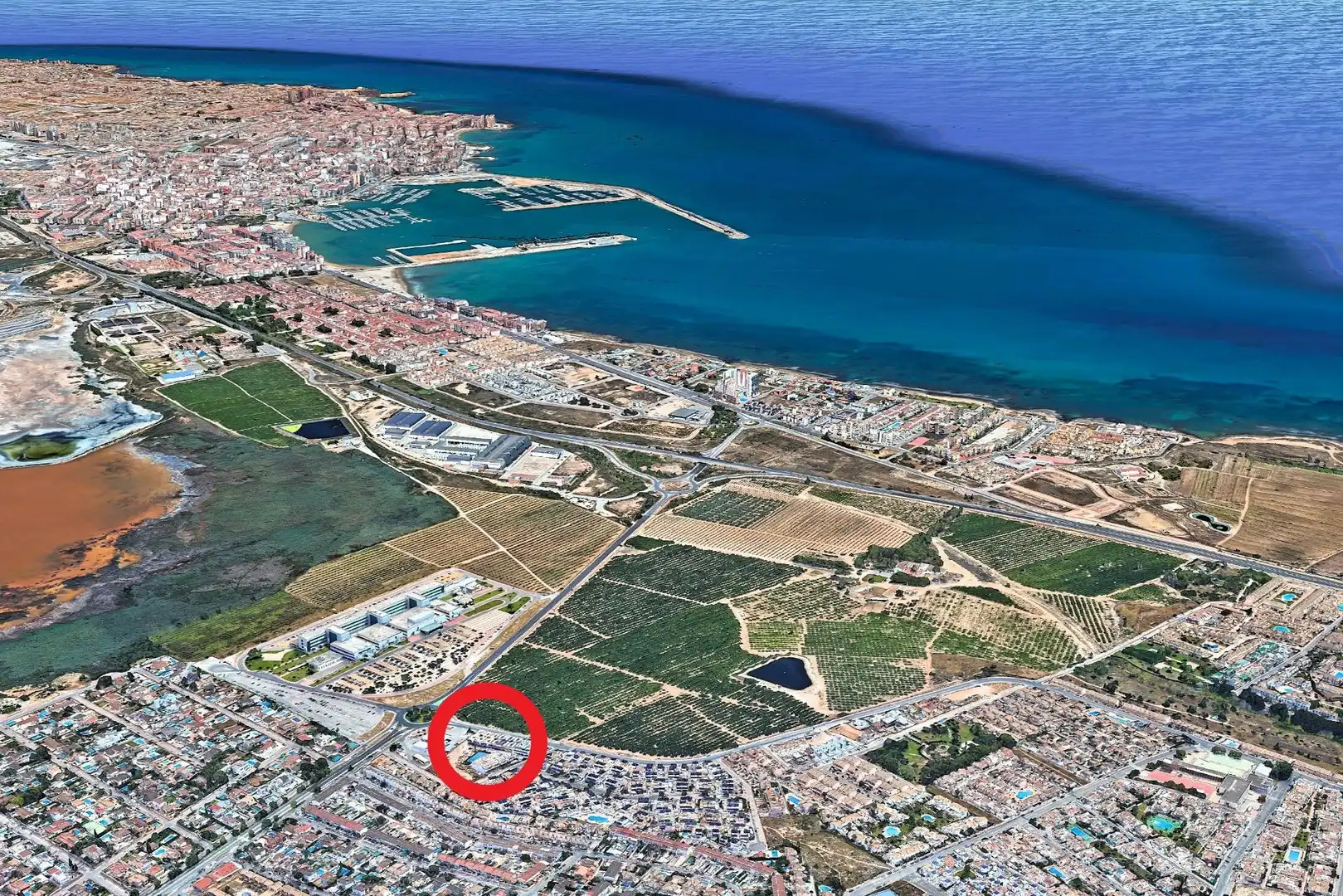 Einfamilien-Reihenhaus zum Verkauf in Torrevieja mit Klimaanlage, Heizung und Terrasse