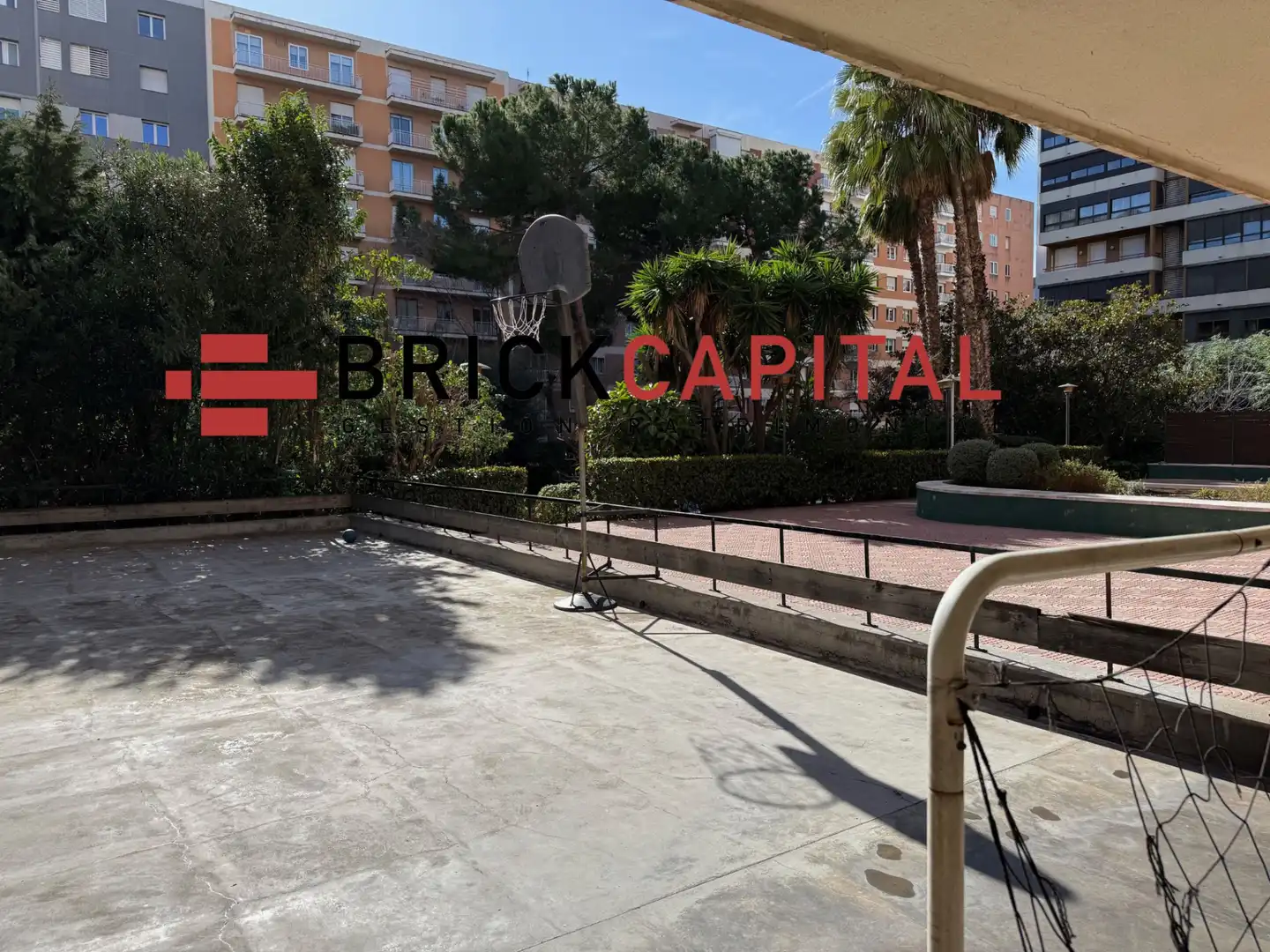 Vista exterior de Piso en venta en Barcelona con Aire acondicionado, Calefacción y Parquet