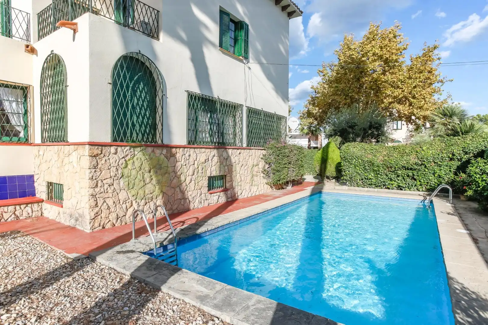 Casa amb terrassa en venda a Can Girona - Terramar - Vinyet, imagen 2