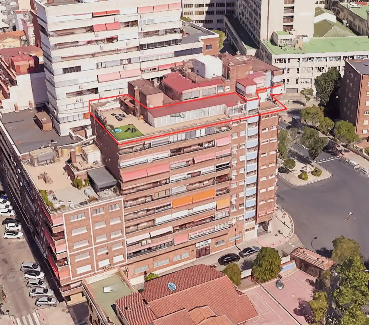 Vista exterior de Àtic en venda en Madrid amb Aire condicionat, Calefacció i Terrassa
