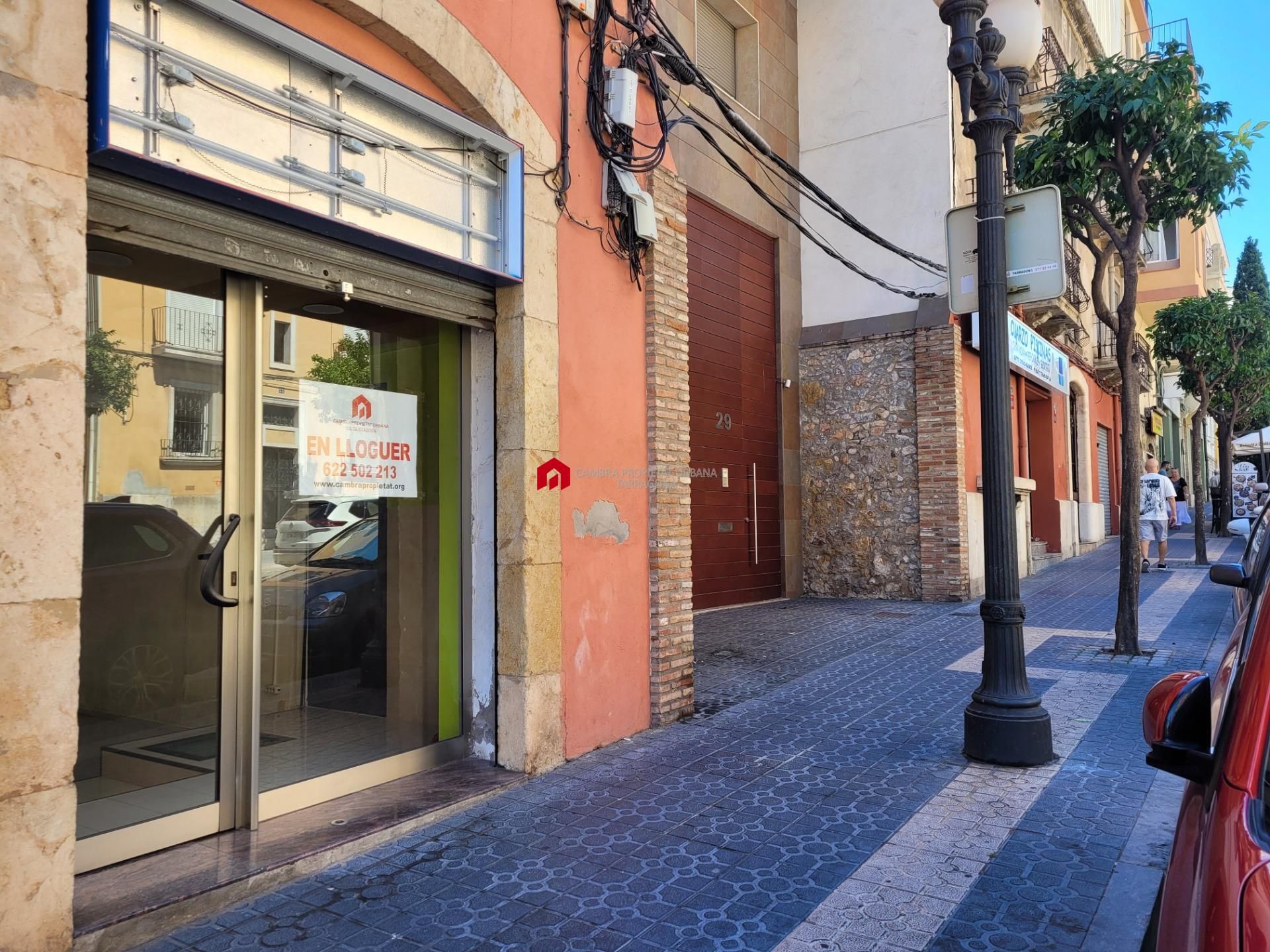 Exterior view of Premises to rent in  Tarragona Capital  with Air Conditioner