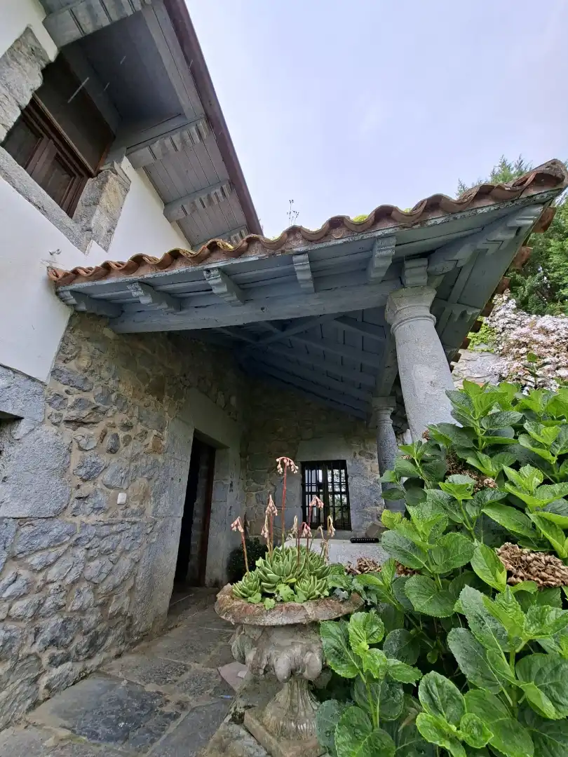 Vista exterior de Finca rústica en venta en Soba con Calefacción, Jardín privado y Terraza