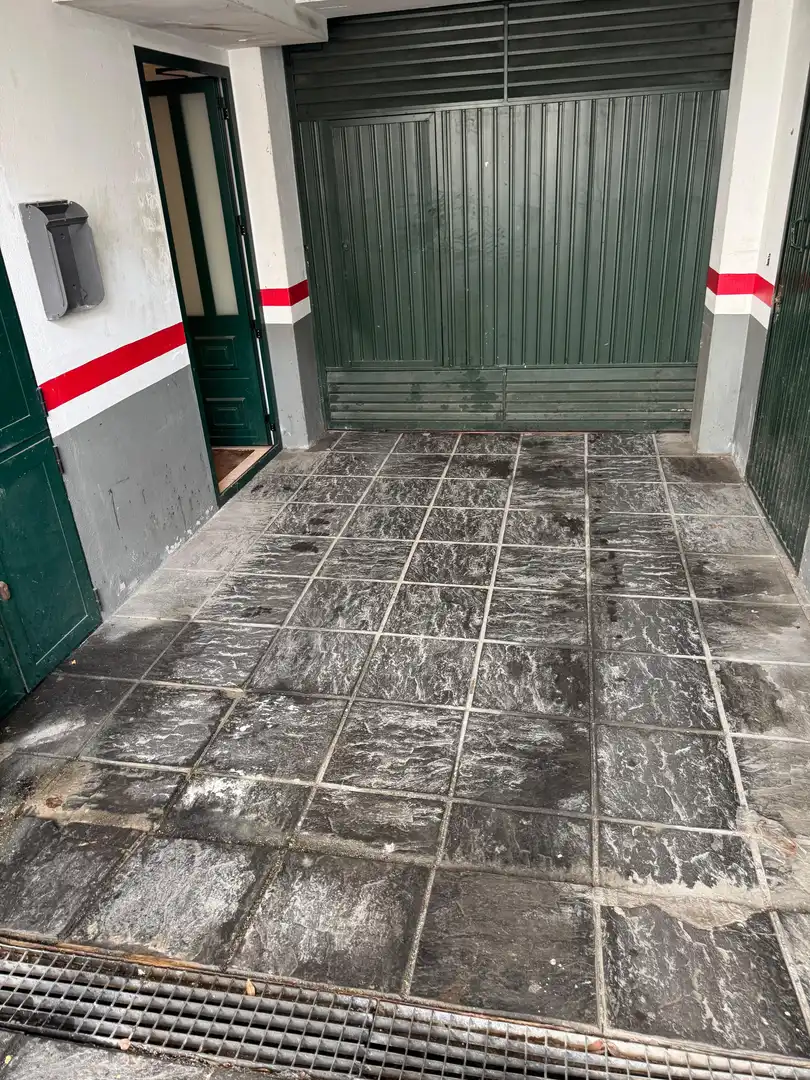 Exterior view of Storage room for rent in Santiago de Compostela 
