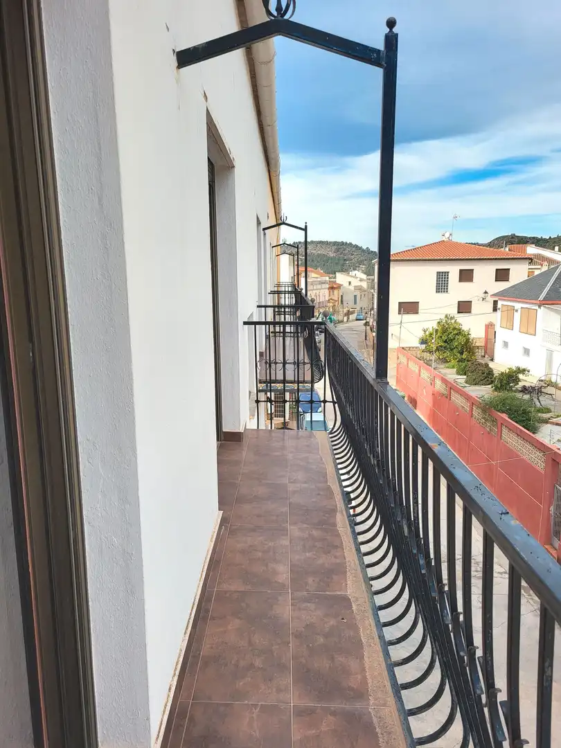 Balcony of Flat for sale in Castellnovo  with Terrace, Storage room and Oven