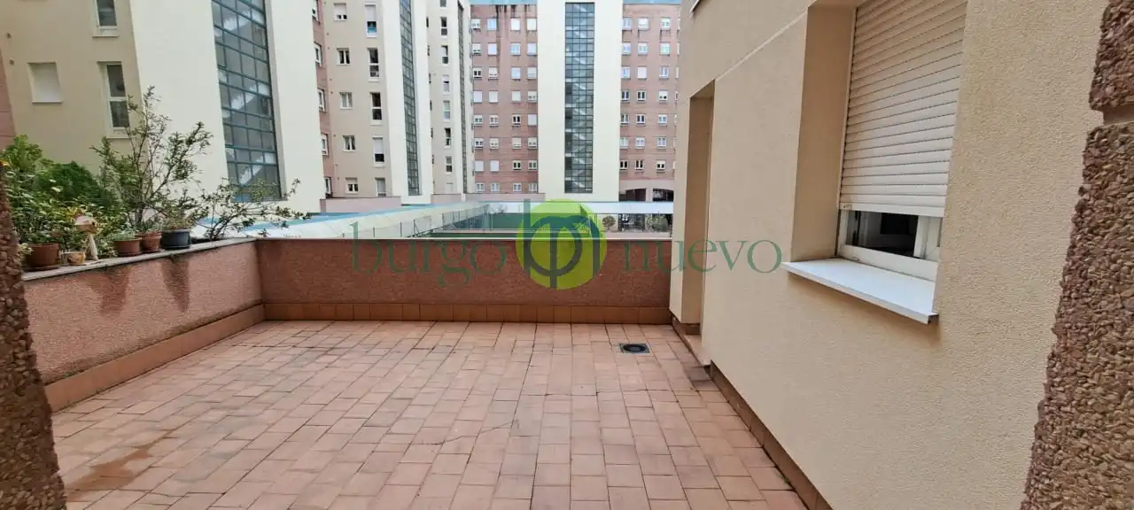 Pis en venda a Calle Octavio Alvarez Carballo, San Claudio - La Chantría
