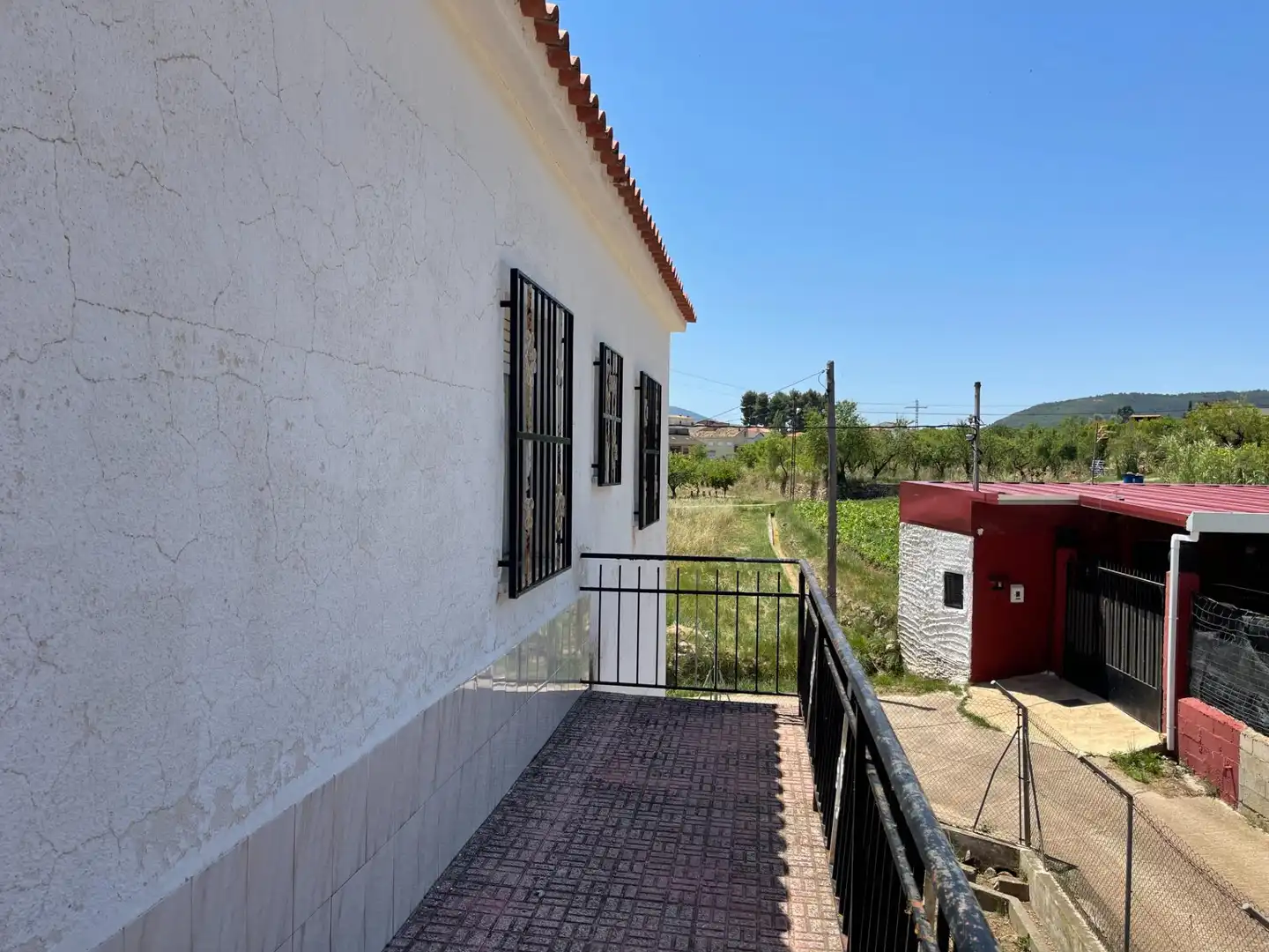 Vista exterior de Casa o chalet en venta en Chera con Terraza y Balcón