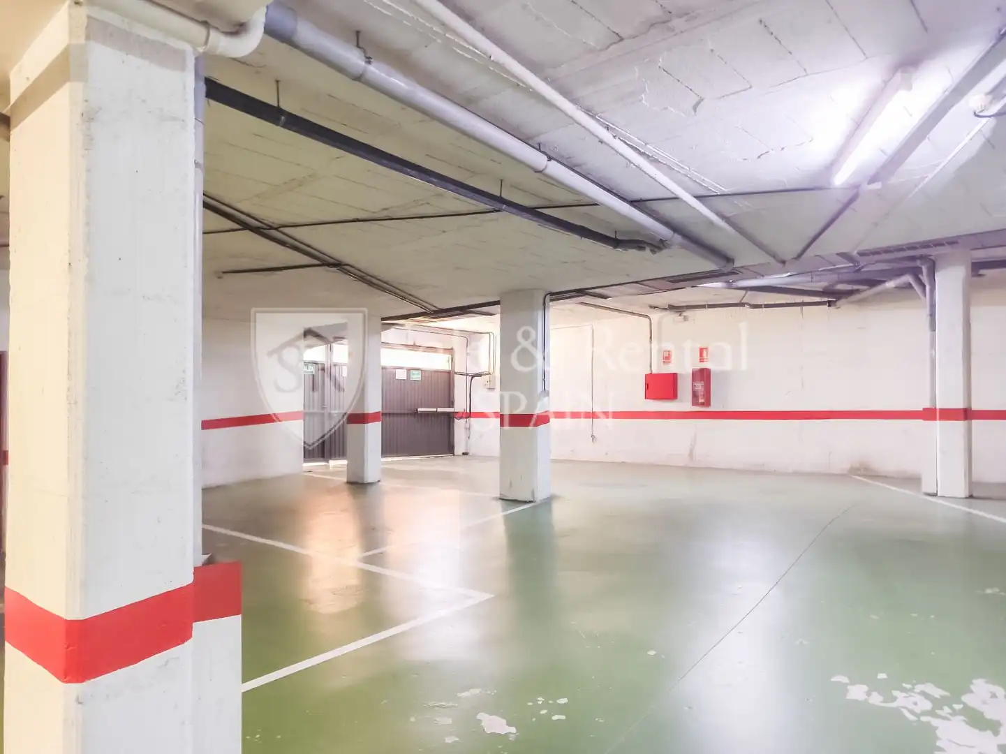 Aparcament de Pis en venda en Lloret de Mar amb Terrassa, Traster i Piscina comunitària