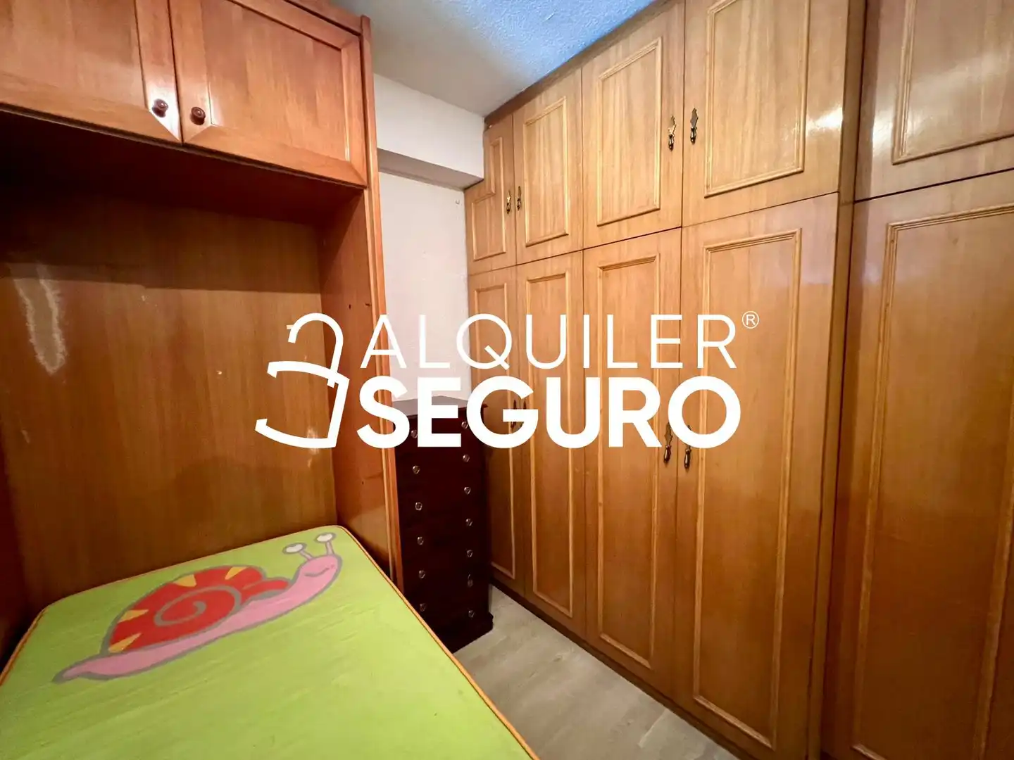Schlafzimmer von Wohnung zur Miete in Madrid mit Klimaanlage, Heizung und Abstellraum
