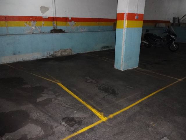 Garaje en Alquiler en Carrer de Santiago Rusiñol, 14 en Vilapicina i la Torre Llobeta