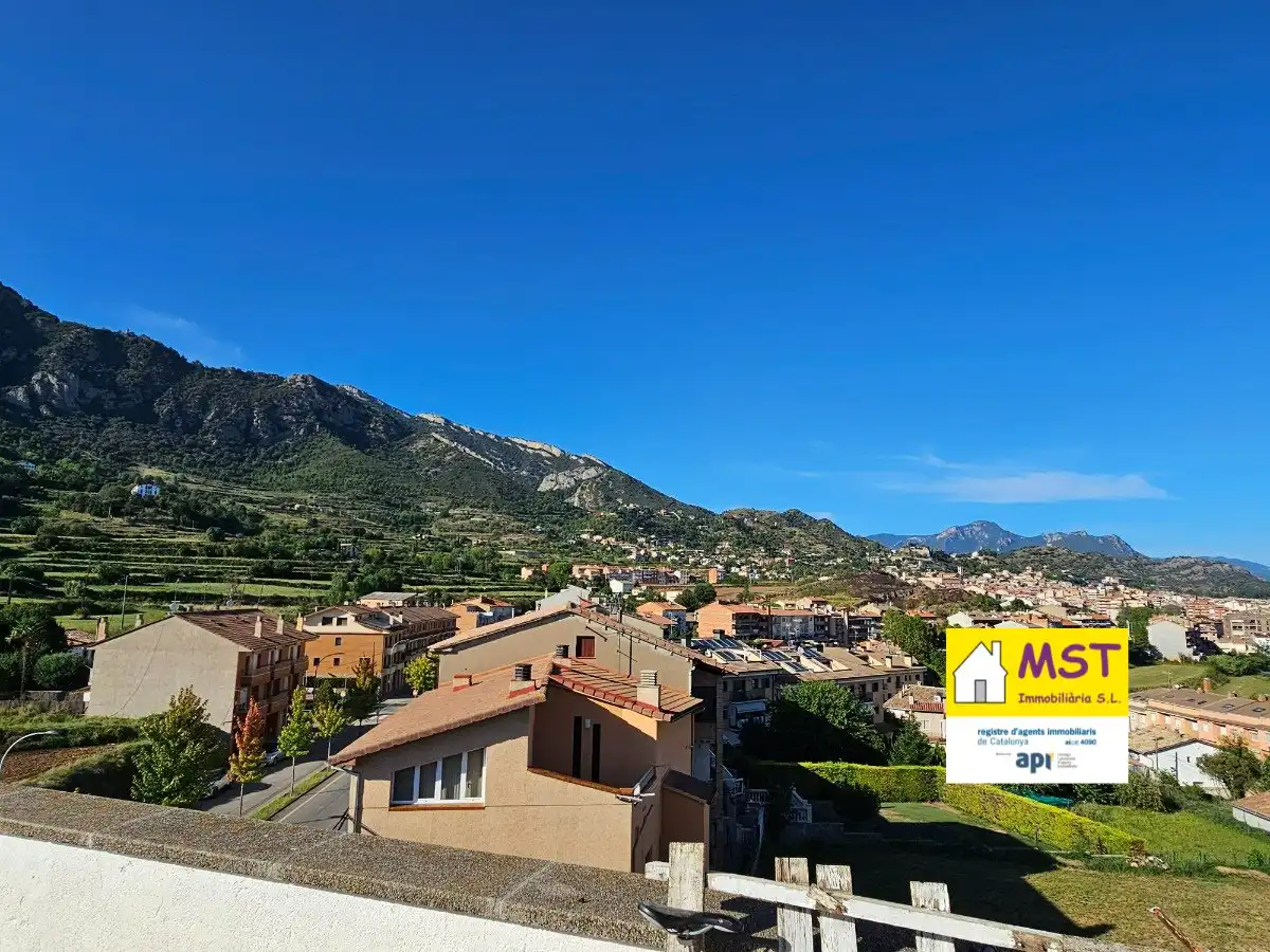Vista exterior de Ático en venta en Berga, Barcelona