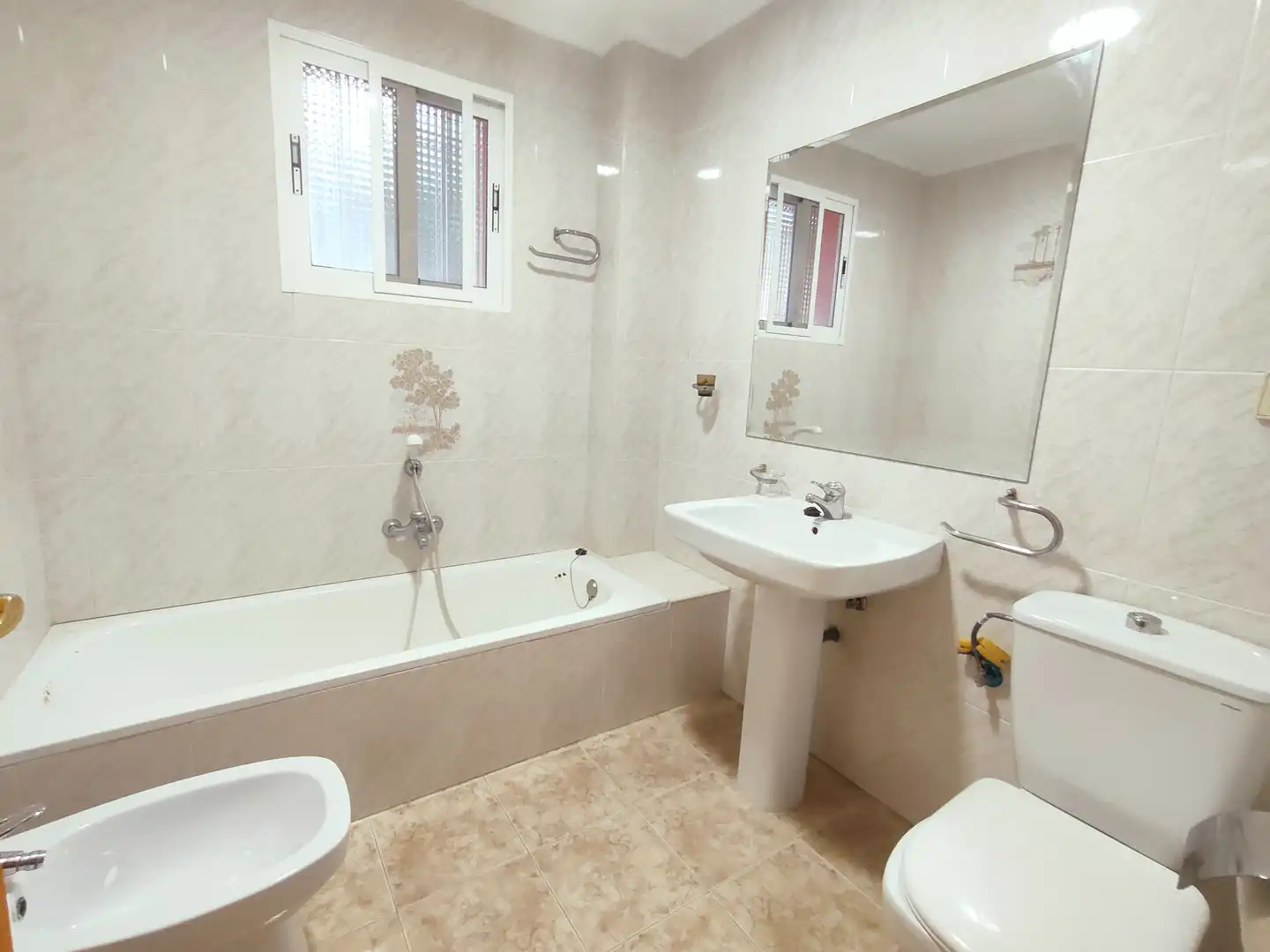 Baño de Casa o chalet en venta en Chiva con Jardín privado, Terraza y Trastero
