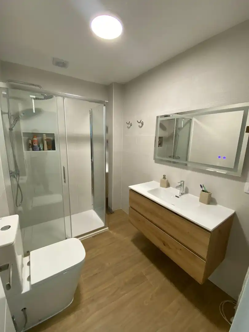 Bathroom of Houses for sale in Sevilla