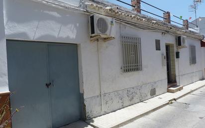 Vista exterior de Casa o xalet en venda en Salobreña amb Aire condicionat i Terrassa