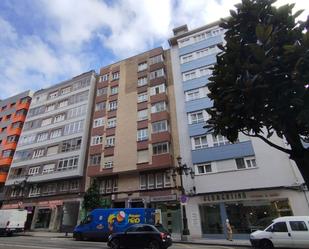 Vista exterior de Pis en venda en Oviedo  amb Terrassa i Piscina
