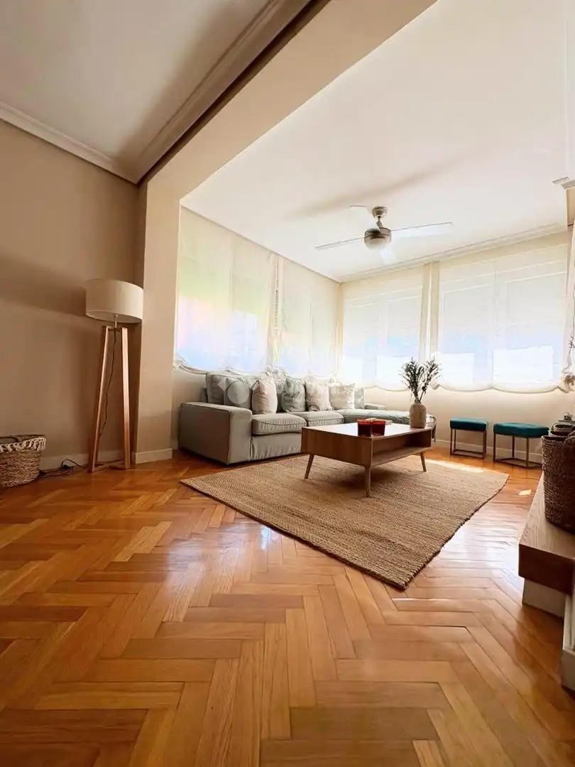 Living room of Flat for sale in Madrid  with Heating, Terrace and Furnished