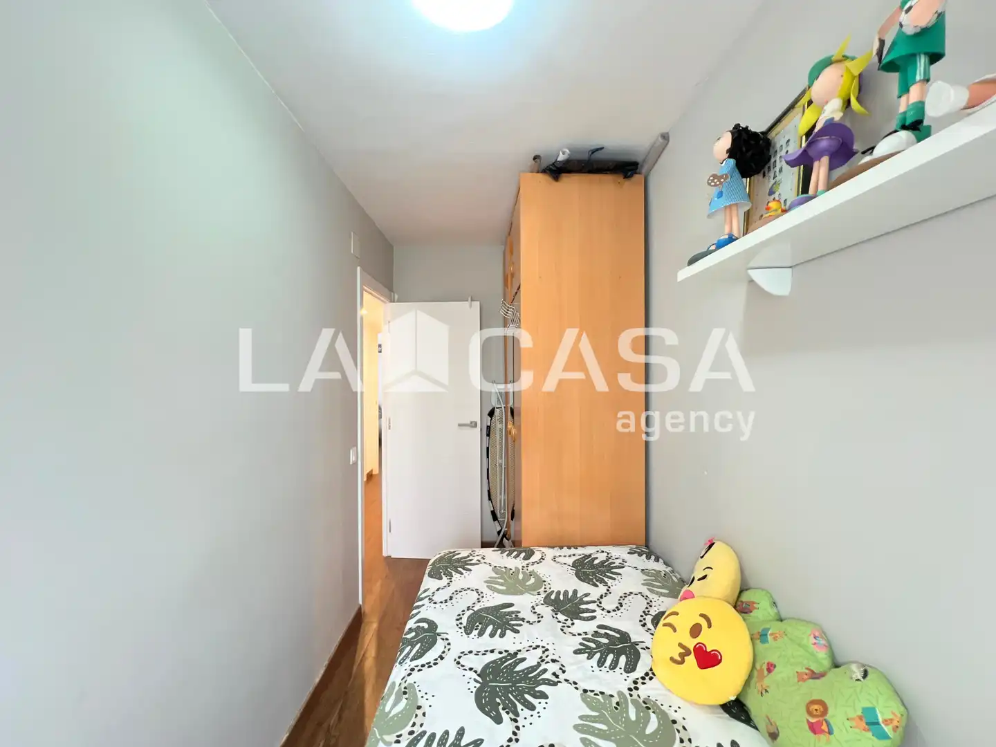 Flat for sale in Badalona  with Heating