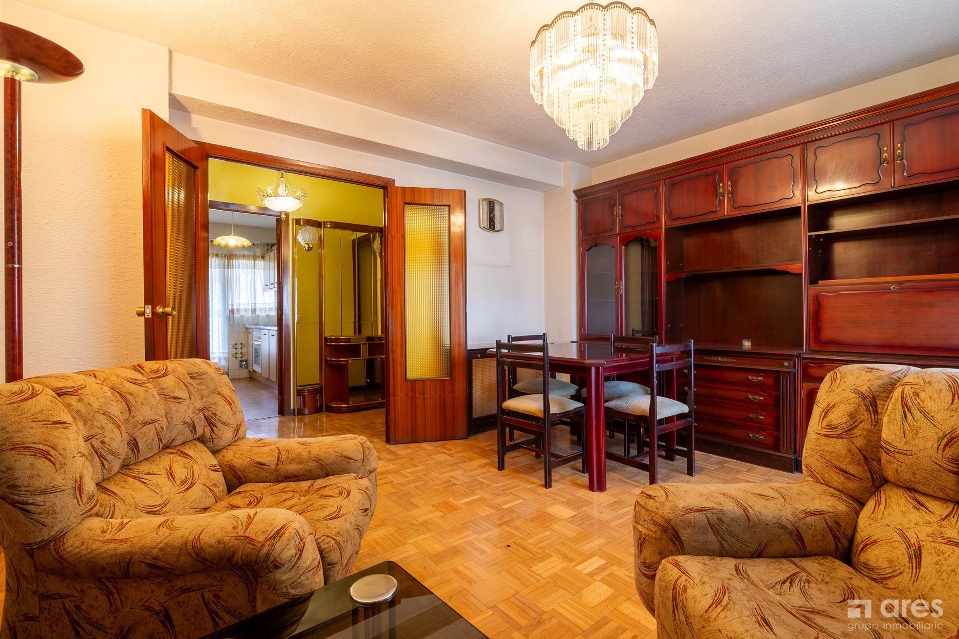 Sala d'estar de Pis en venda en  Madrid Capital amb Calefacció i Terrassa