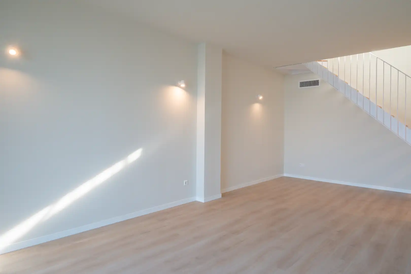 Dachboden zur Miete in Carrer d'Eduard Maristany, 323, Port