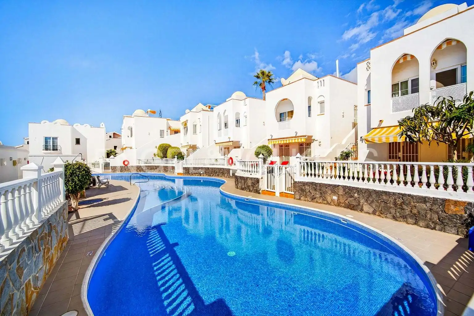 Vista exterior de Casa o chalet en venta en Adeje con Terraza, Piscina y Amueblado
