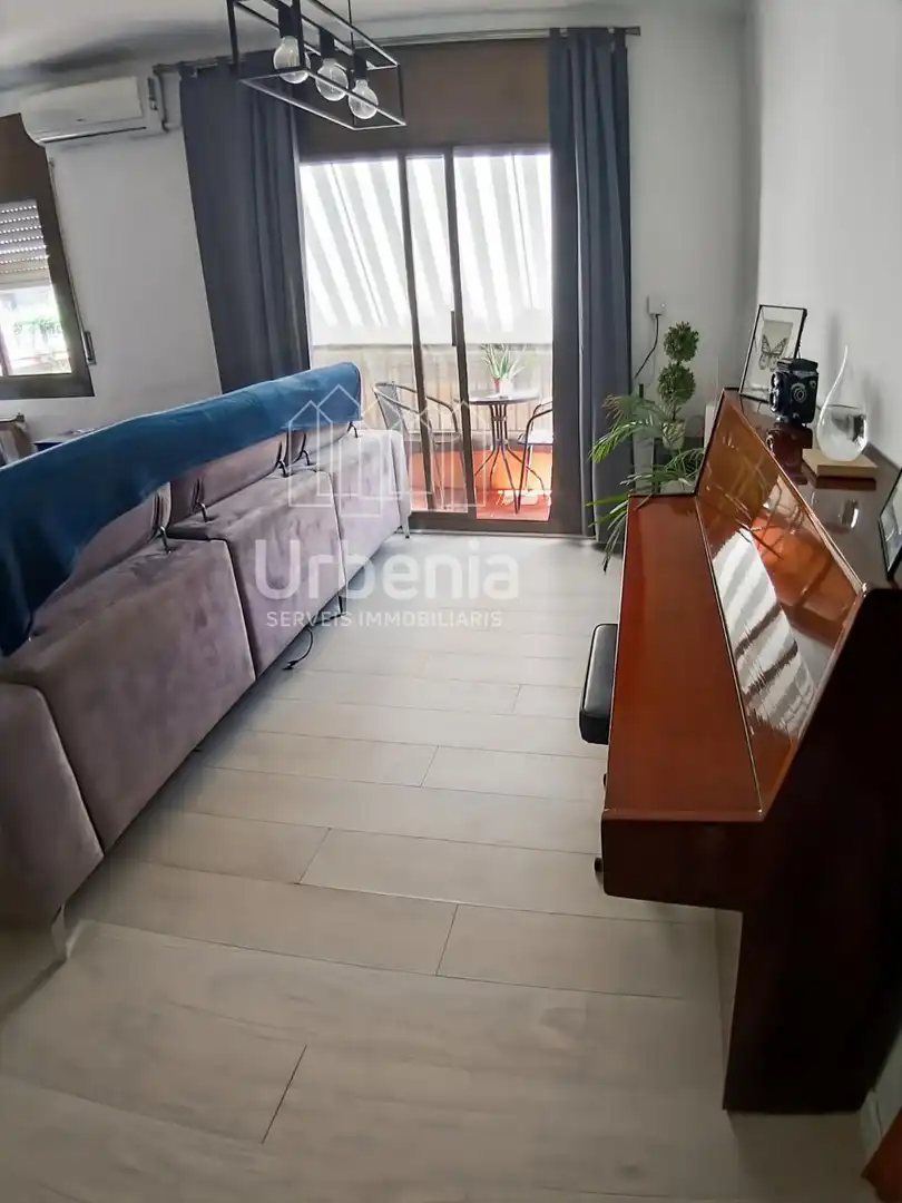 Sala de estar de Piso en venta en Mataró con Aire acondicionado, Calefacción y Terraza