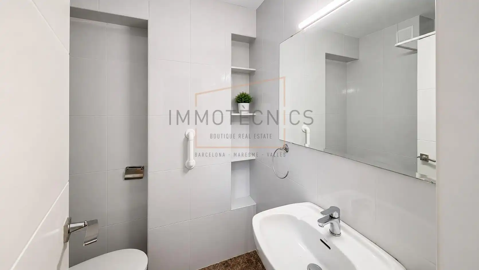 Bathroom of Apartments for sale in Calella  with Furnished and Balcony