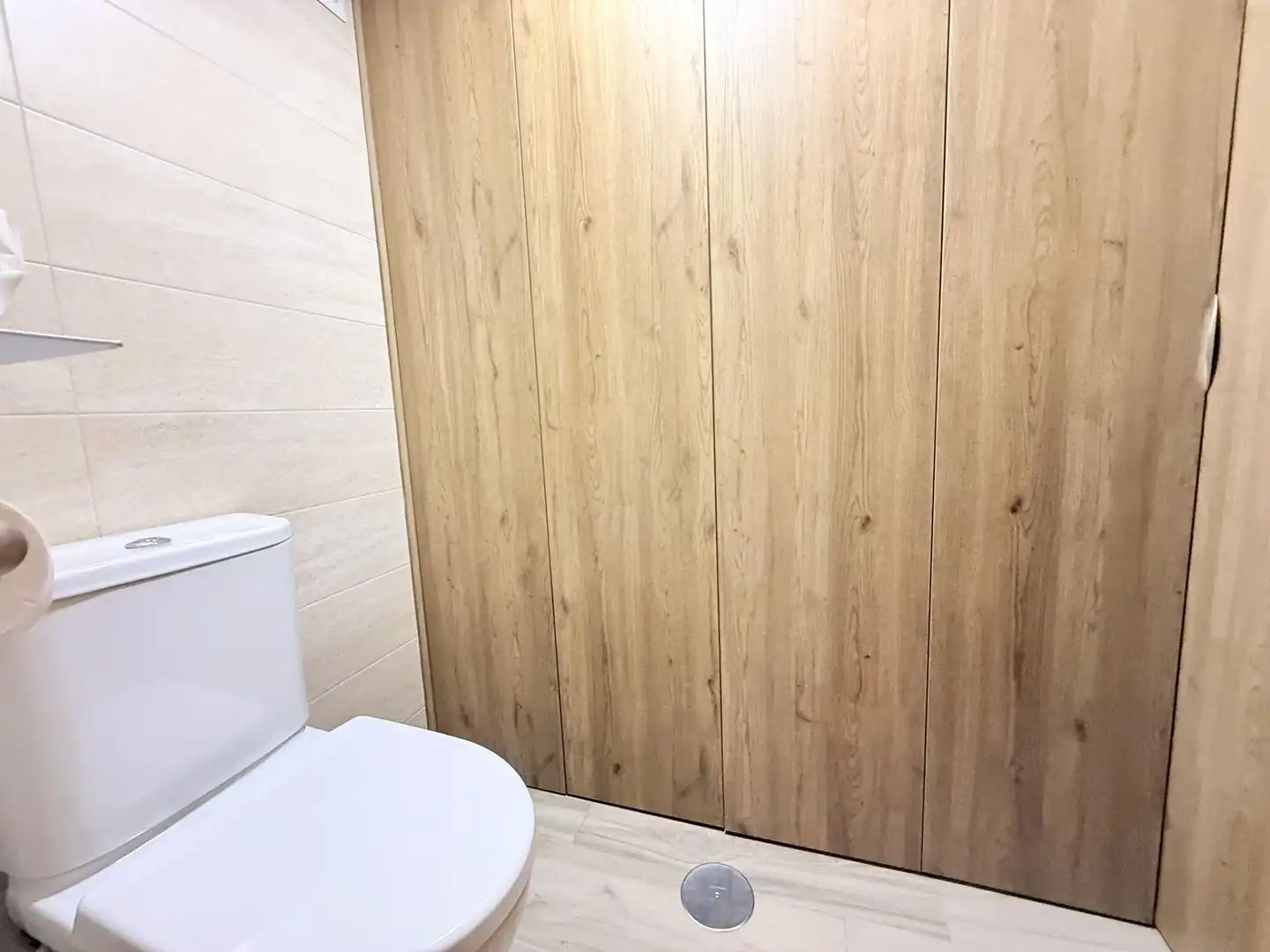 Bathroom of Flat for sale in Lorca  with Air Conditioner, Heating and Storage room