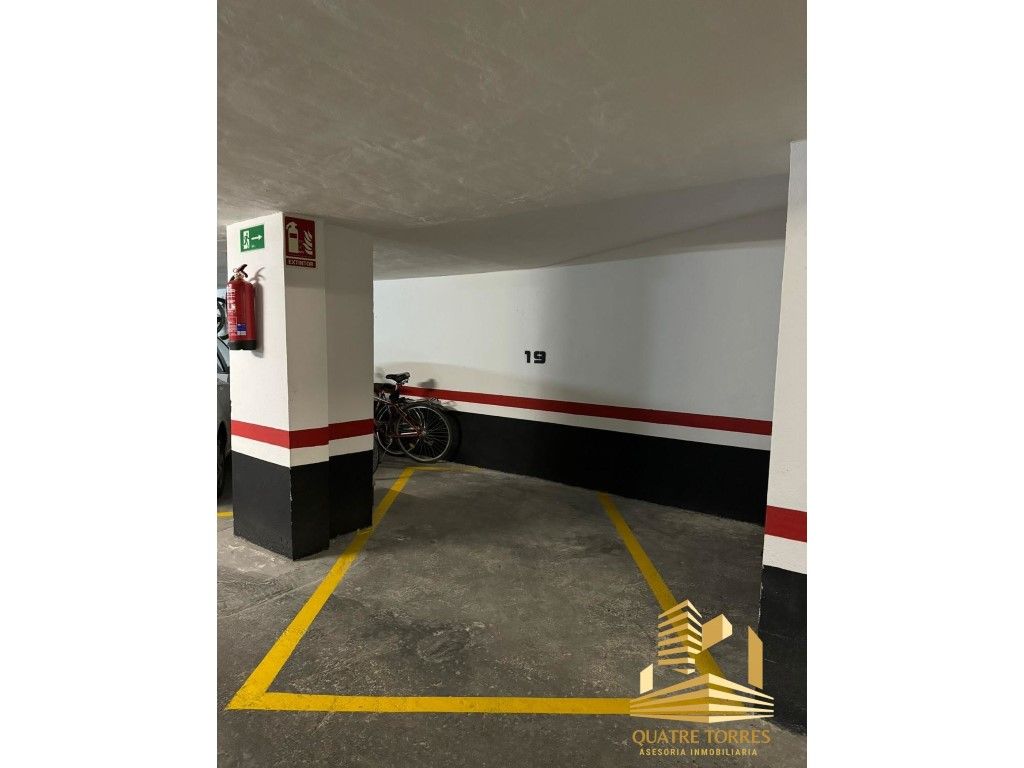 Garatge en venda a Calle Pedro Aleixandre, 53, Mont-Olivet