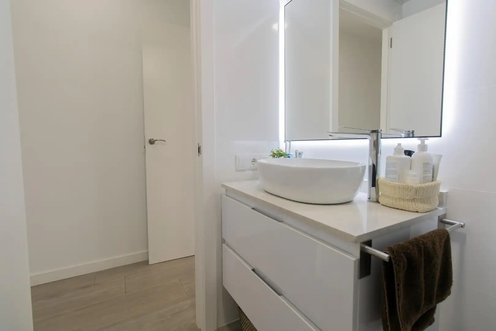Bathroom of Attic for sale in Rafelbuñol / Rafelbunyol  with Air Conditioner, Terrace and Storage room