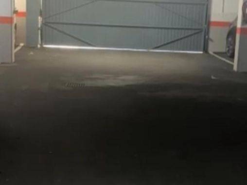 Garaje en Venta en Calle del Golfo de Salónica, 16 en Apóstol Santiago