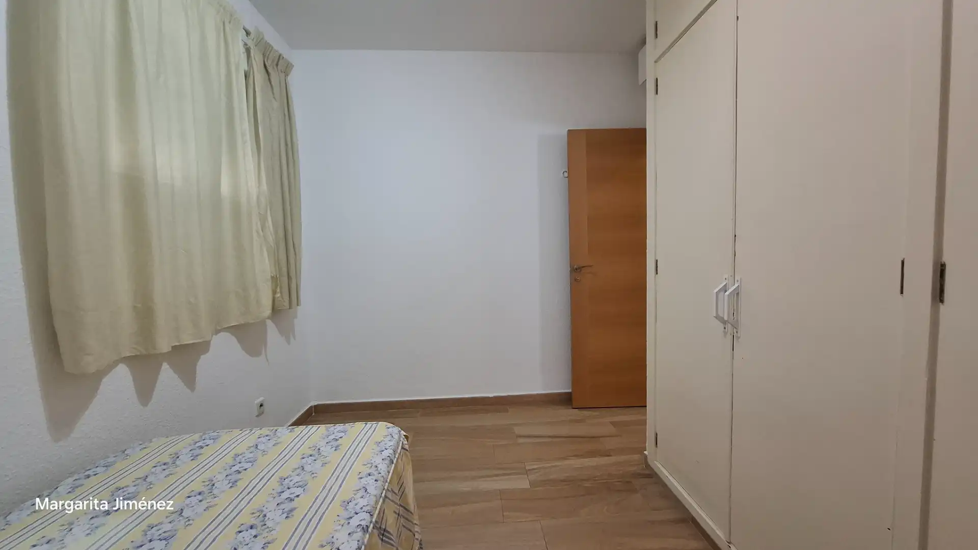 Bedroom of Flat for rent in Córdoba  with Air Conditioner, Terrace and Furnished