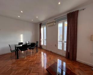 Dining room of Flat to rent in  Madrid Capital  with Air Conditioner, Heating and Balcony