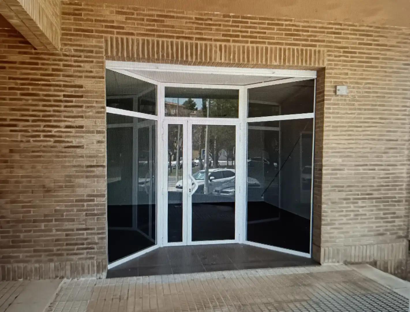 Local comercial en venda a Avenida de Venecia 15