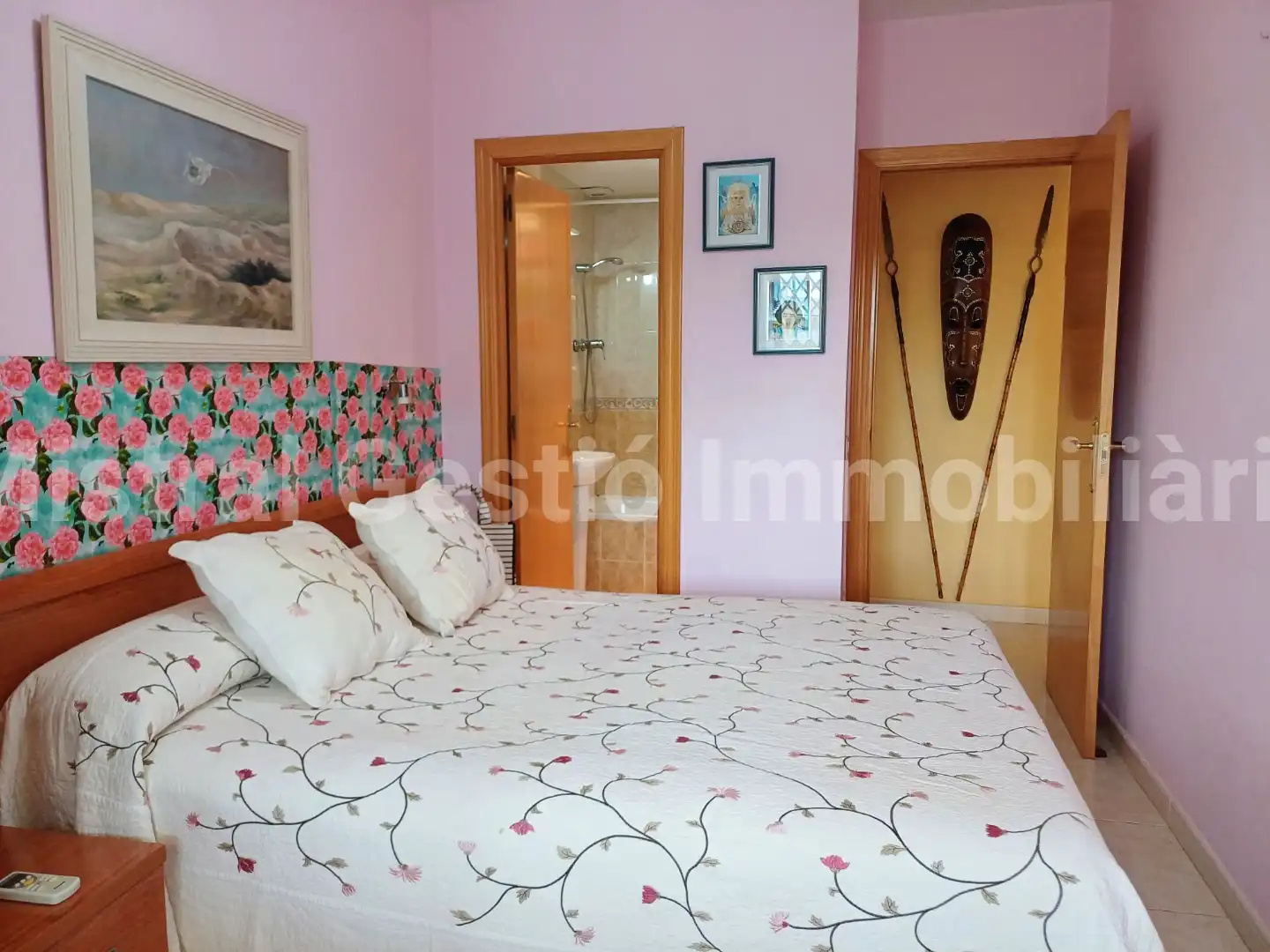 Schlafzimmer von Dachboden zum Verkauf in Calafell mit Klimaanlage, Terrasse und Abstellraum