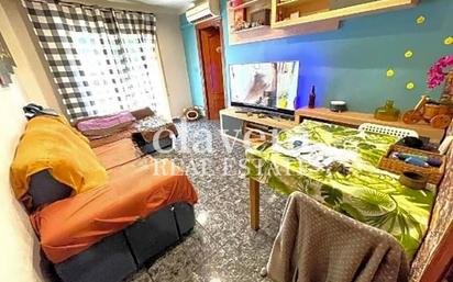 Living room of Flat for sale in  Barcelona Capital  with Balcony