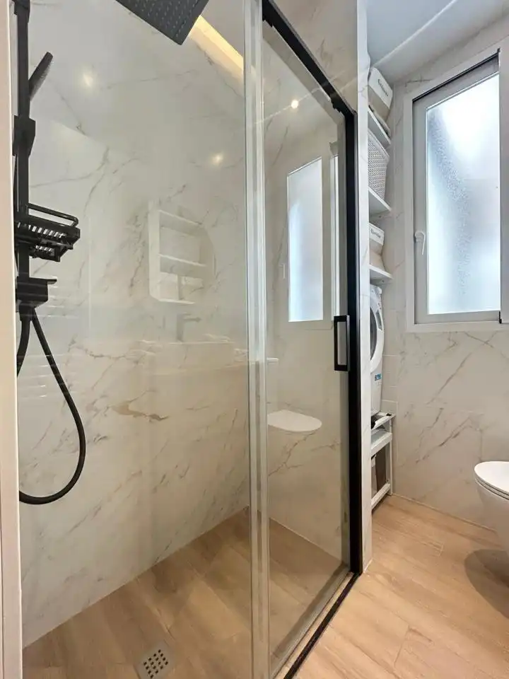 Badezimmer von Erdgeschoss zum Verkauf in Madrid
